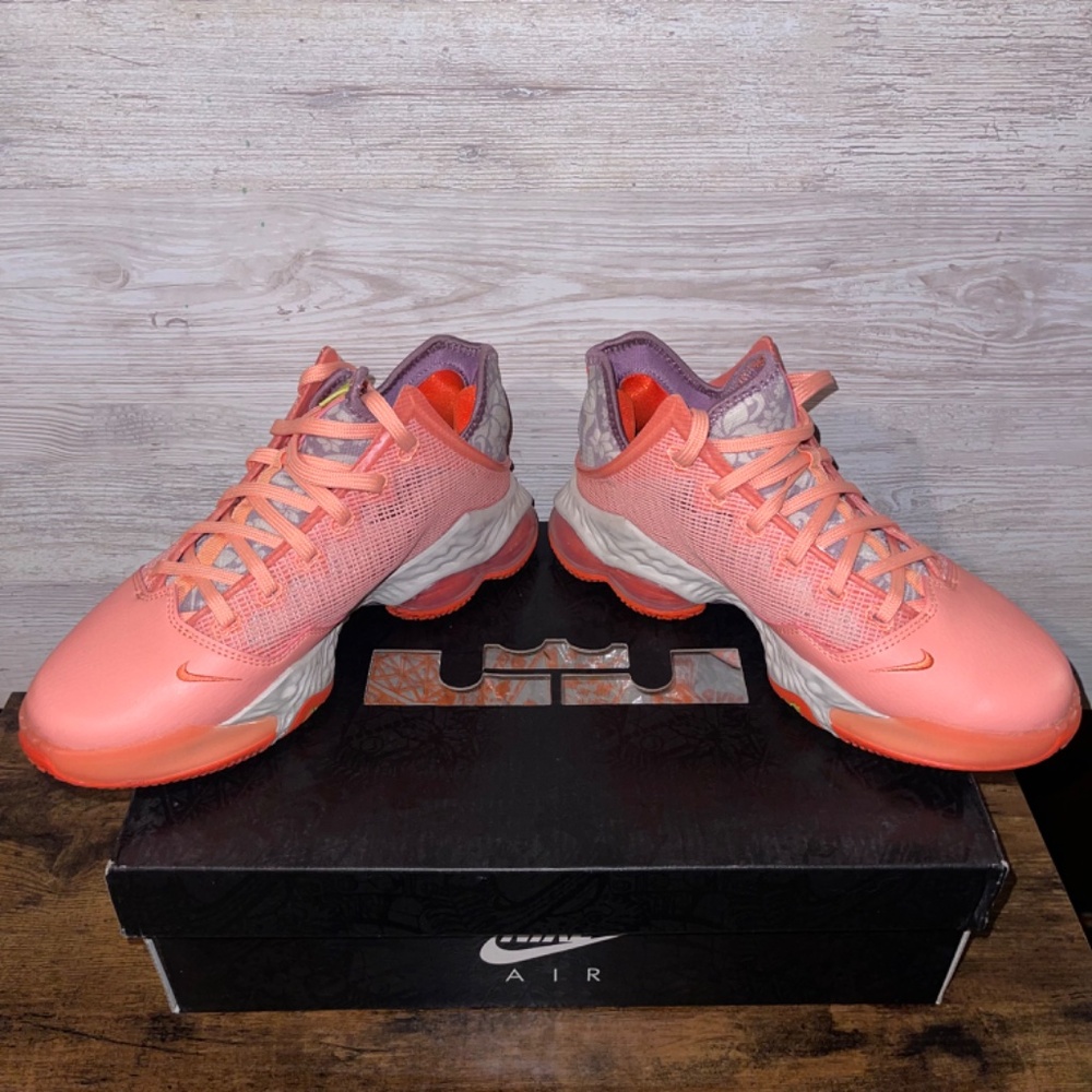 Nike LeBron 19 XIX Low Basketball Shoes - Men’s Size 6.5 //// Women’s Size 8 - Picture 4 of 9
